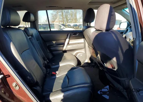 2012 Toyota Highlander Base z USA, uszkodzony, nr VIN 5TDBK3EH3CS094329